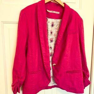 Gibson Runched Sleeve Crop Linen Dark Pink Blazer